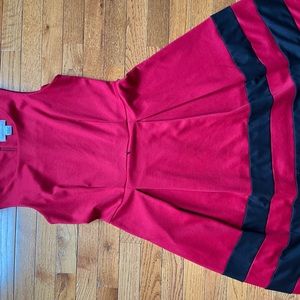 Liz Claiborne red sleeveless dress, size 6, has 1 pocket